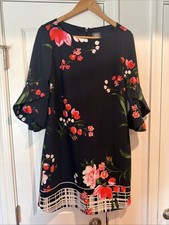 Women’s Vince Camuto Floral Dress Tulip Sleeves Size 6 EUC Navy Wedding