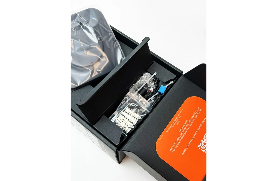 New Open Box iPort Connect Pro Wallstation for Apple iPad 72350 - Black - Image 3 of 4