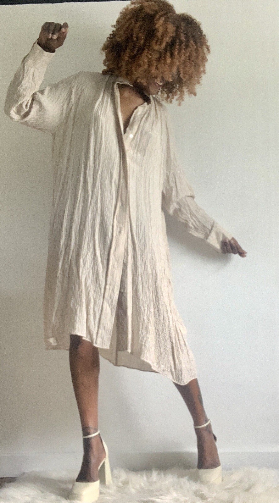 HM PREMIUM STUDIO COLLECTION BEIGE LONG SLEEVES MIDI SILK SHIRT DRESS SIZE SMALL-image