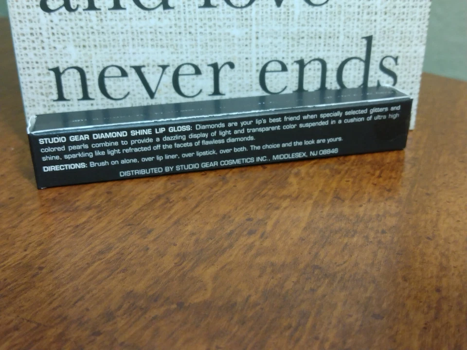 Brillo de labios Studio Gear Complete Color Diamond Shine rosa de lujo 0,25 oz NUEVO SELLADO Foto 4 de 4