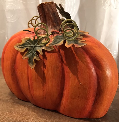 Resin Pumpkin Jack-o-lantern With Metal Leaves And Vines 7-1/2” X 6” X 3-1/2” - Picture 2 of 8