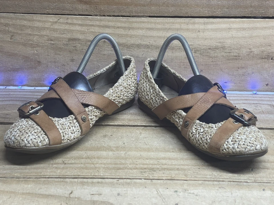 Zapatos planos de ballet de cuero marrón tostado OTBT Park Hills para mujer talla US 8,5 M Foto 3 de 4