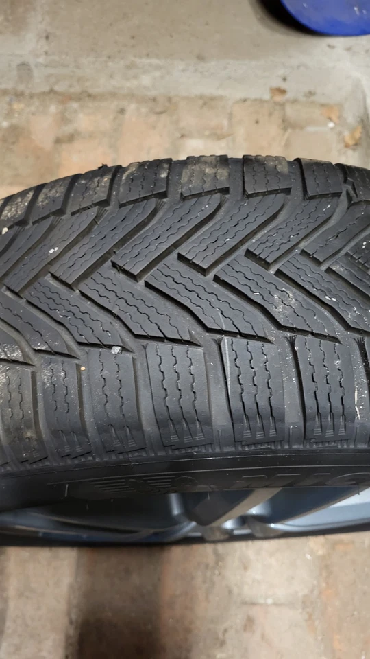 Winterräder 215/60 R17 Michelin Alpin 6 wie Neu !! Nissan Renault Dacia - Bild 3 von 4