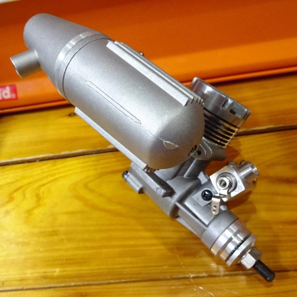 ENYA 40CX 6.49cc 2-stroke glow engine with muffler for R/C airplane Excellent - Image 3 of 4