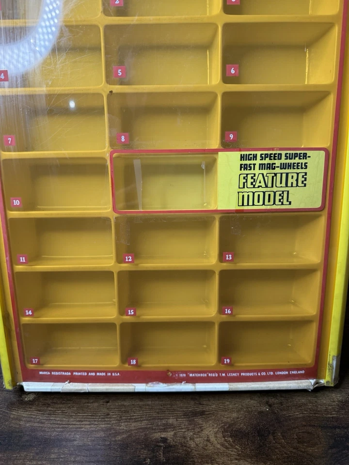 1970 Matchbox Superfast Store Display 84 slots todos originais raros - Imagem 3 de 4