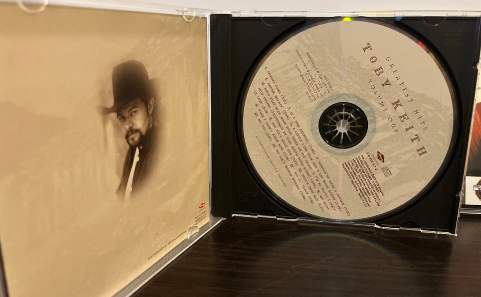 TOBY KEITH Lot Of (2) - Greatest Hits 1 & 2 - Compact Disc CD - EX Condition - Imagem 3 de 4