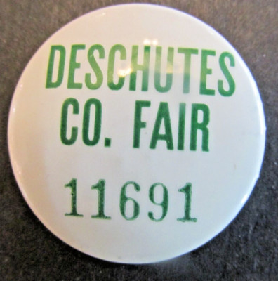 VTG Deschutes Co. Fair #11691 Button Pin Green White
