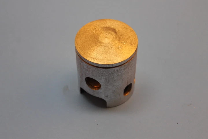 Новый из старых запасов стандартный поршень Yamaha 1972-1973 ATMX AT2 318-11631-00-96 - Изображение 2 из 4