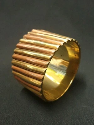 BRACELET MANCHETTE DORE RAINURÉ LAITON CUIVRE VINTAGE - Photo 1/4