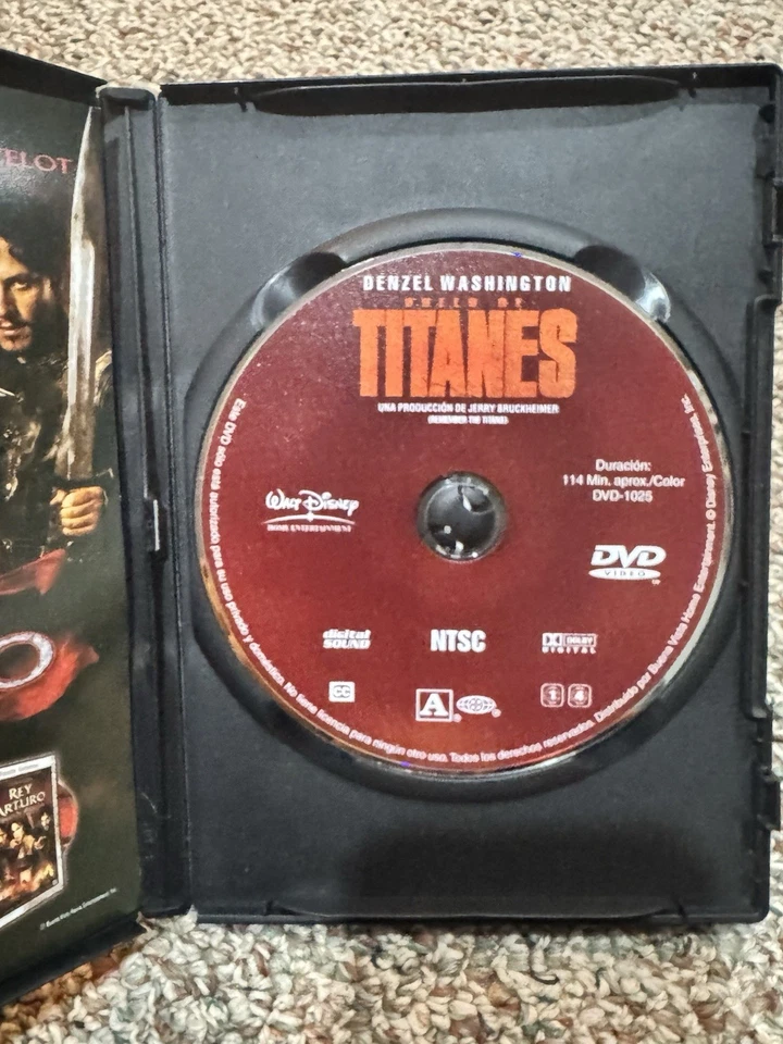 Remember the Titans Duelo de Titanes DVD Denzel Washington Disney 2000 - Image 3 of 4