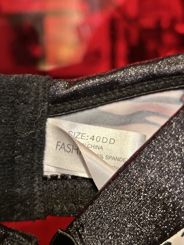 Lote de 2 sujetadores estilo figura completa Fashion Bug talla 40 DD cebra y lima Foto 4 de 4