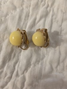Authentic Clip On 1950s Yellow Japanese Glass Earrings Gold Plated