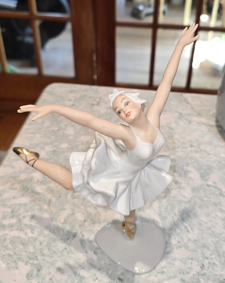 Wallendorf Ballerina In Antique Ceramic & Porcelain Figurines for