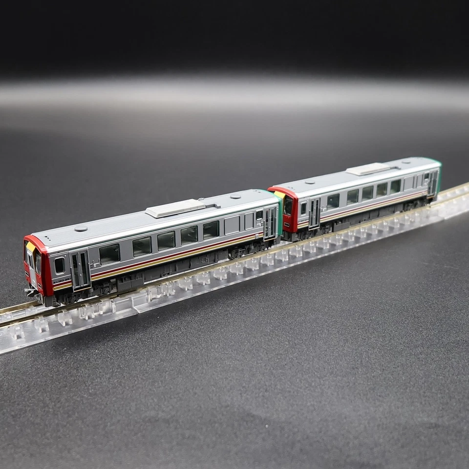 Tomix 98144 - J.R. Type KIHA120-300 Diesel Car (2-Car Set) - Spur N