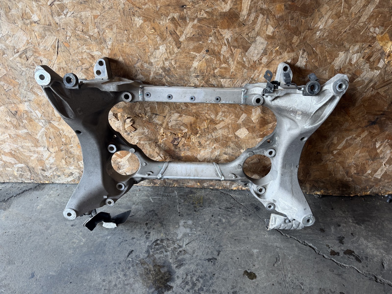 MASERATI GHIBLI OEM 17-21 RWD FRONT SUSPENSION SUBFRAME CRADLE CROSSMEMBER