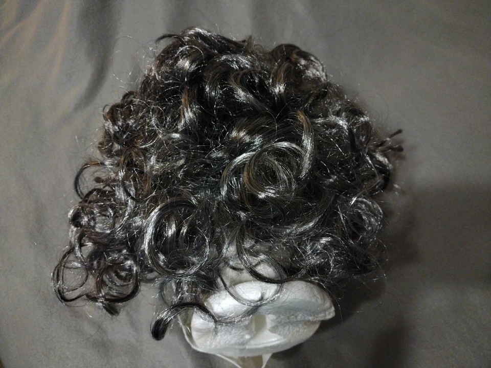 Beetlejuice Halloween Mask with Hair for Adults from Rubies - Image 3 of 4