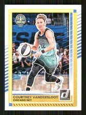 2025 Donruss WNBA #34 Courtney Vandersloot Chicago Sky 71397