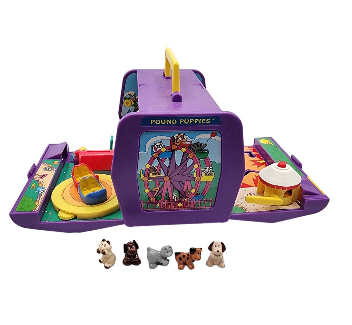 Vtg 1995 Pound Puppies Amusement Park Fun Playset Figures Galoob