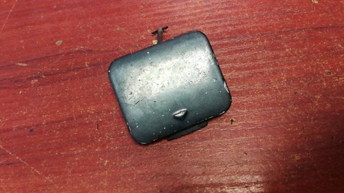 BMW STOßSTANGE VORNE ABSCHLEPPHAKENÖSE ABDECKKAPPE 81593531