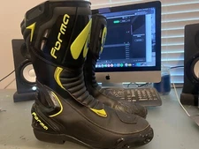 motorcycle boots | Forma Freccia sports black hi-vis neon track riding