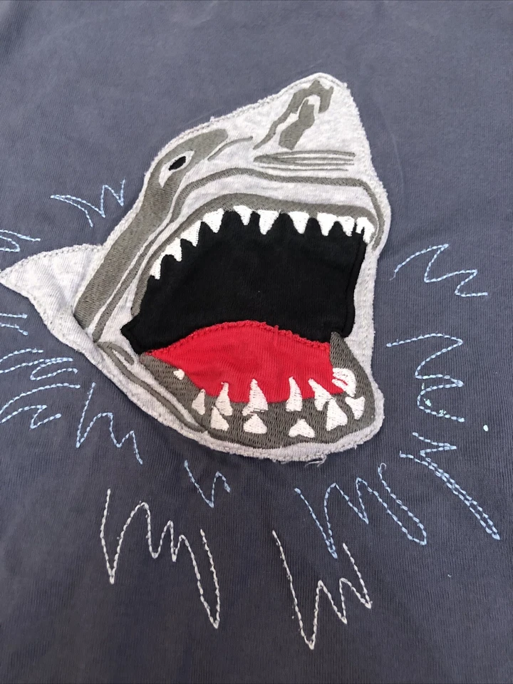 Camiseta Hanna Andersson Niños 140 Apliques de Tiburón Defecto Foto 3 de 4