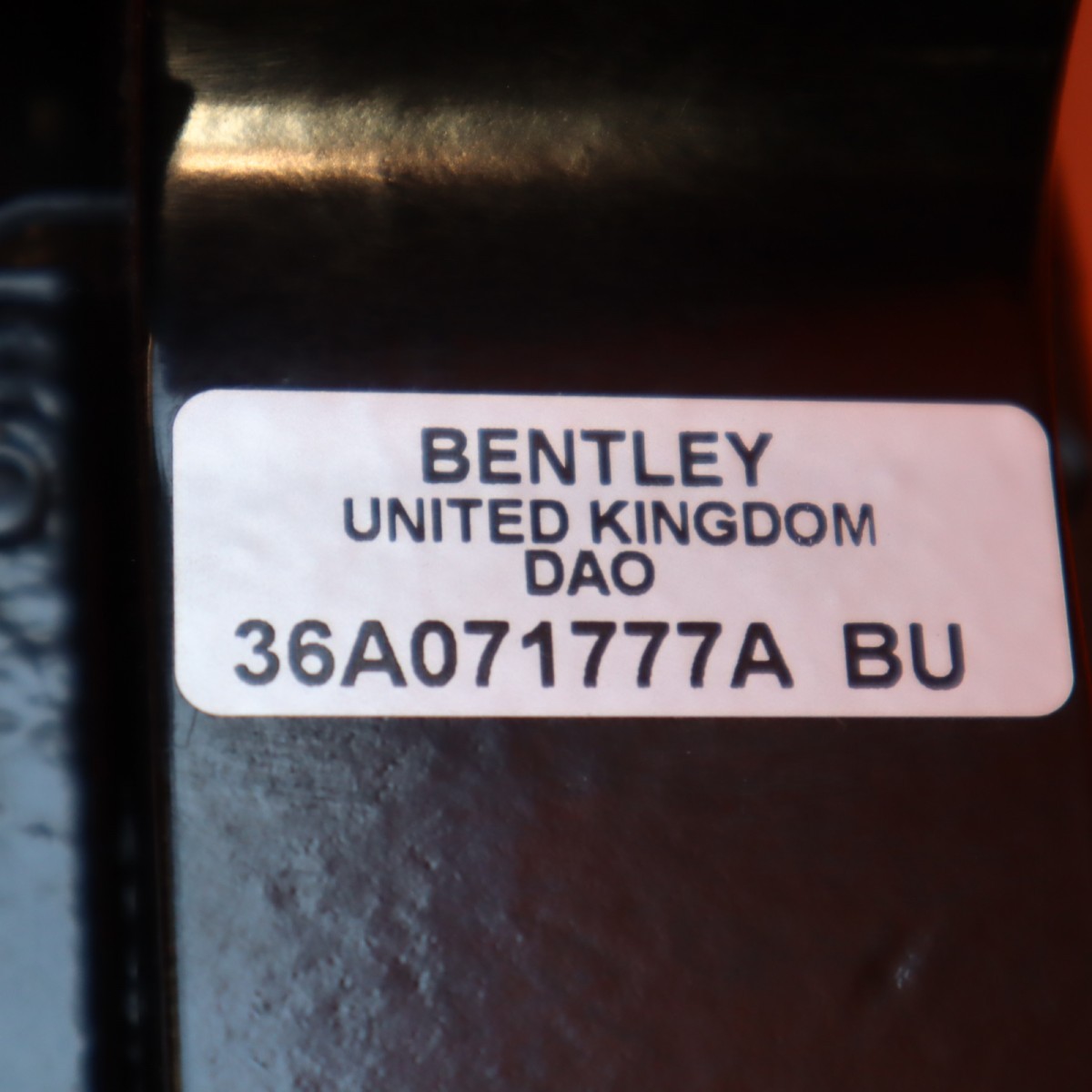 BENTLEY BENTAYGA STEP BRACKET RIGHT FRONT 2016 2017 2018 2019 36A 071 777 A