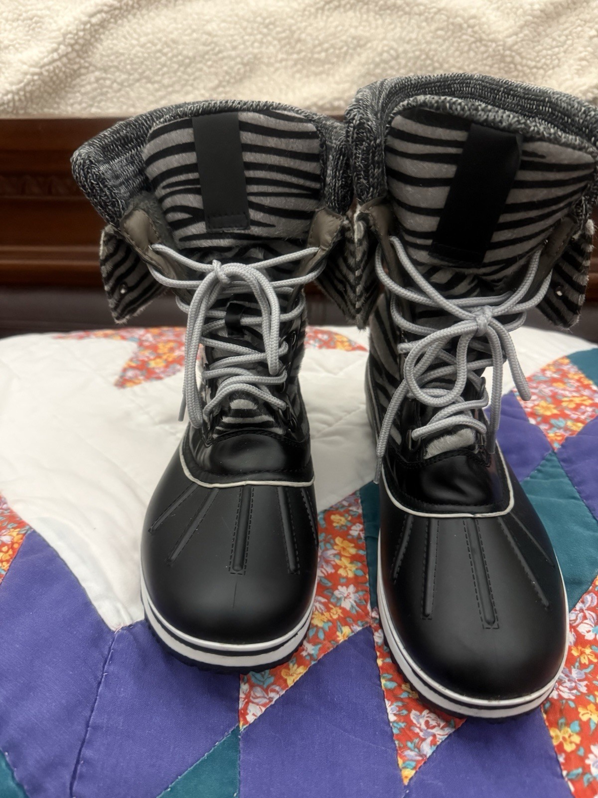 rain boots womens size 8.5-image