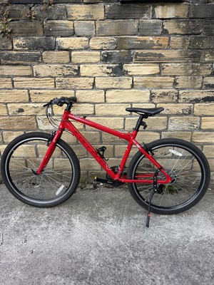 Carrera LTD Road Bike Red Tubeless Tyres 21 Speed U-Brake