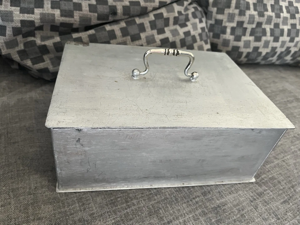 Ancien Coffre À Clé En Métal 2,650 Kg - Photo 3/4