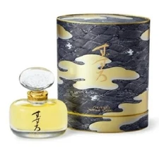 SHISEIDO Suzuro Perfume, 30mL - A Bouquet-Like Fragrance, Made in Japan.