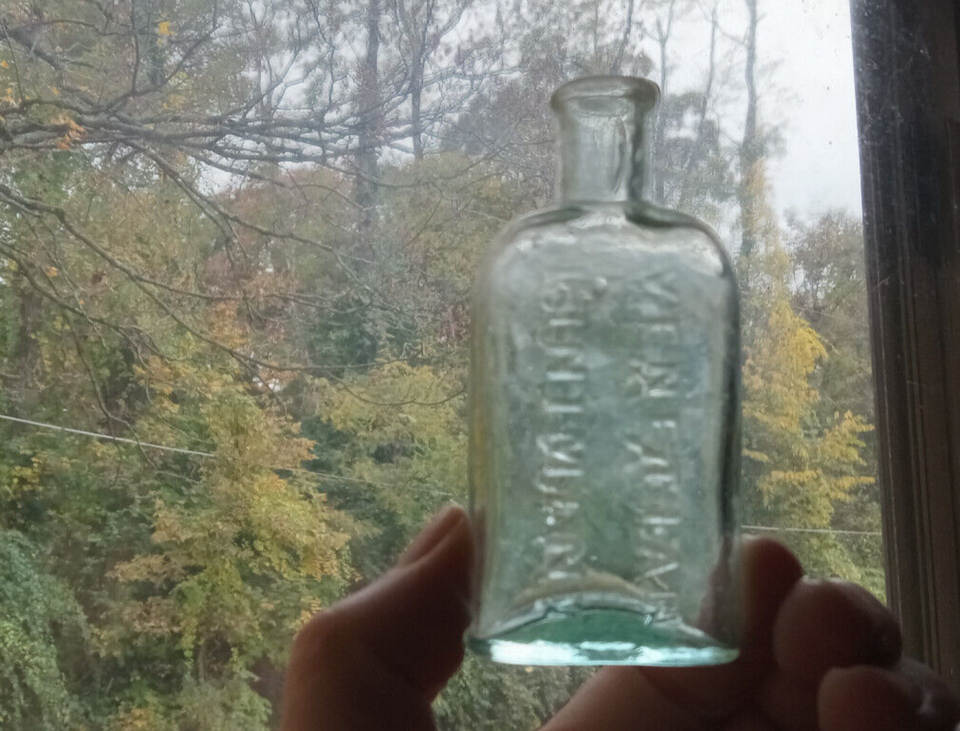 OPEN PONTIL DR.TOBIAS VENETIAN LINIMENT NEW YORK 1850s OVAL MEDICINE ...