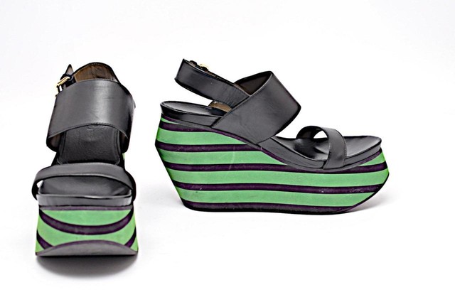 black rubber platform sandals