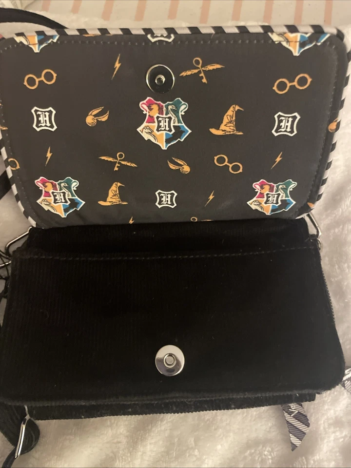 Cartera Bandolera Vera Bradley Harry Potter Hogwarts Pana Negra Foto 2 de 4