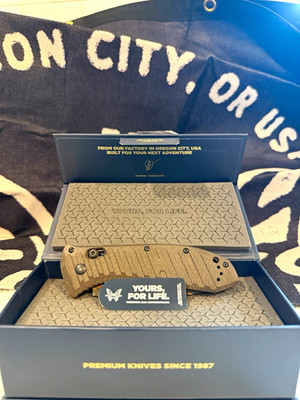 Benchmade Limited Edition Presidio II Manual Axis Lock SS Plain Drop Point G10