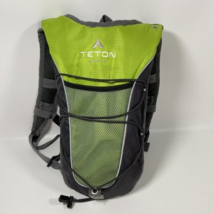 hydration pack mr price sport