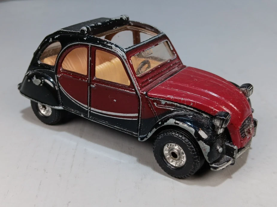 Vintage Corgi Citroen 2CV6 Plastic Base England - Image 2 of 4