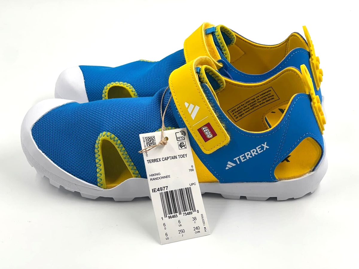 サッカーシューズ ニットタイプ 青/黄 adidas Terrex Captain Toey Sandals LEGO Bright Blue Cloud White