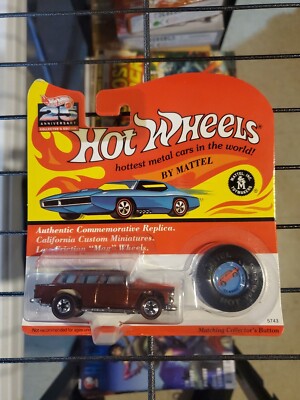 Hot Wheels 1998 30th Anniversary 1955 Classic Nomad Purple Redline & Button