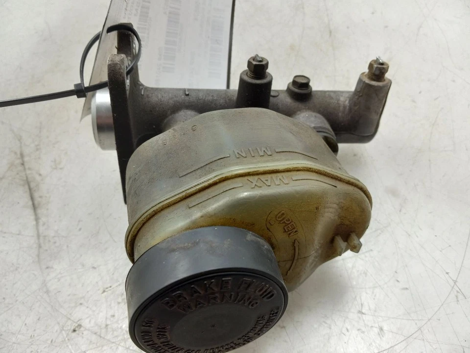 TOYOTA T100 95-98 3,4 L 4x4 en freno cilindro maestro  Foto 3 de 4