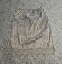 Vassarette Half Slip Intimate Lingerie Sz One Size Beige Lace Bottom