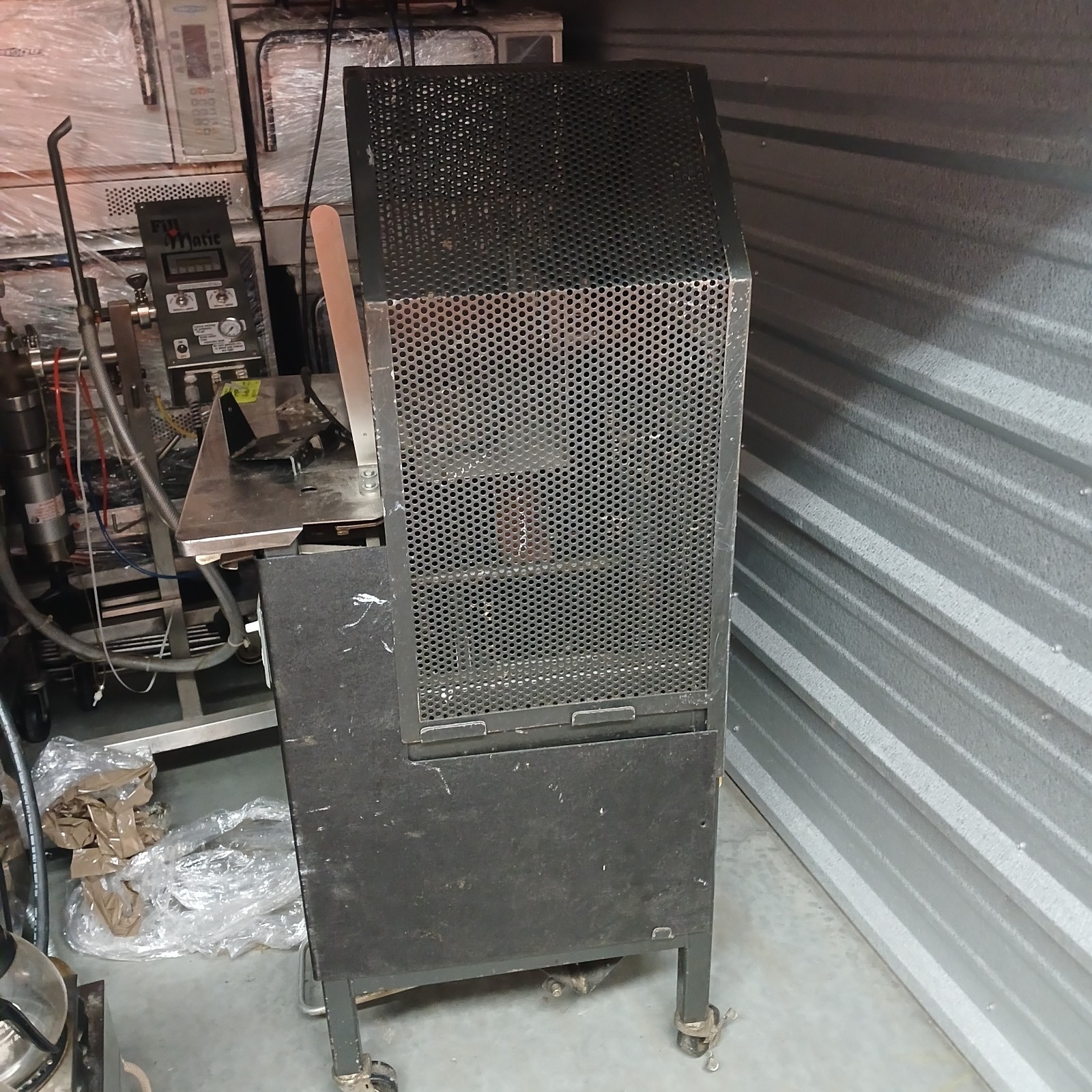 B H BUNN PACKAGE  TYING MACHIINE - Image 3