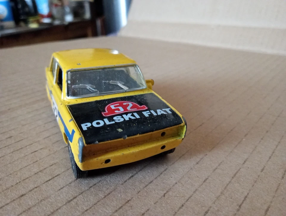 Coche modelo POLSKI / FAIT 125P escala 1:43 Foto 4 de 4