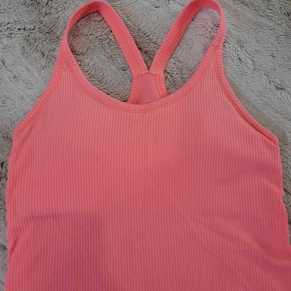 Sujetador sin mangas LULULEMON Ebb To Street 8 espalda deportiva soporte activo incorporado con almohadillas Foto 2 de 4