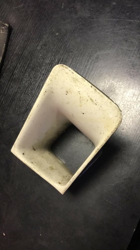 BMW E30 318i 320i 325 325i RECHTS Grill Luftdämpfer Verkleidung Teil 1961506