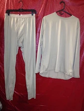 GEN III LEVEL 1 LIGHTWEIGHT BASE LAYERS SET TOP & BOTTOM MEDIUM REGULAR USED
