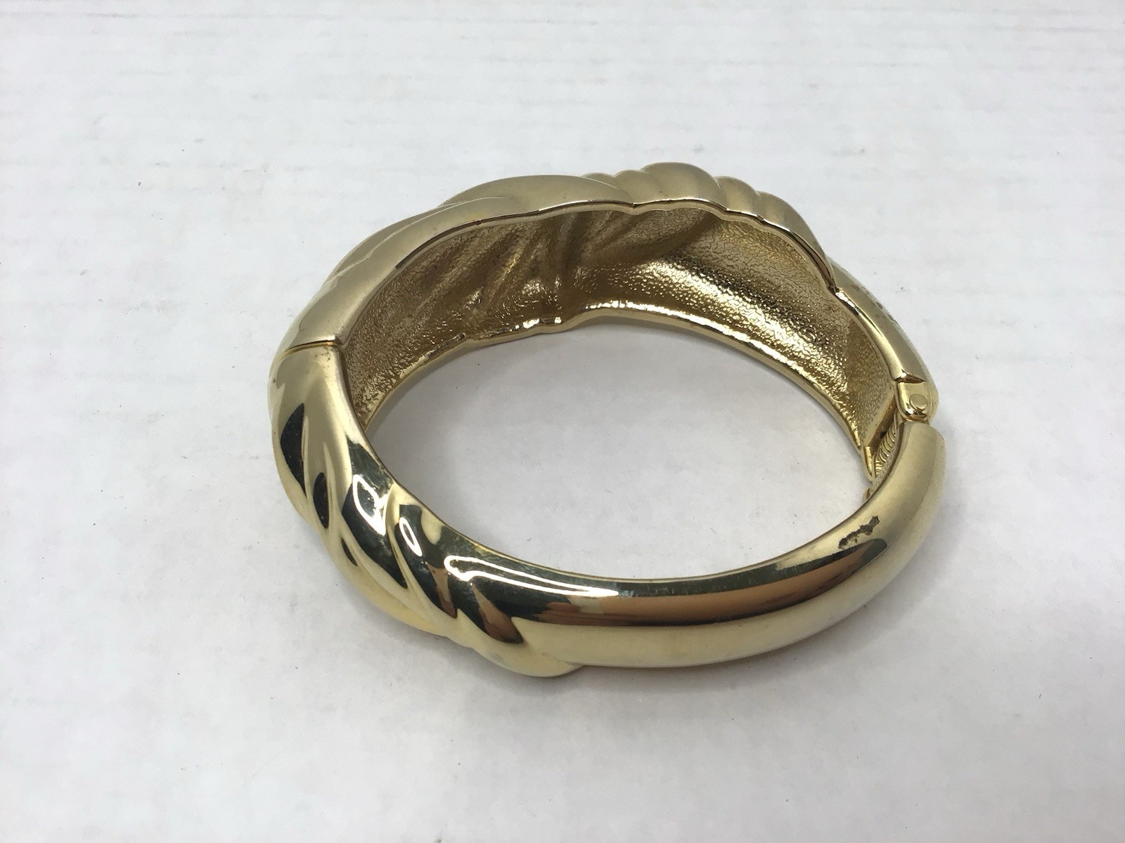 Vintage Hinged Spring Chunky Bangle Bracelet Gold… - image 3