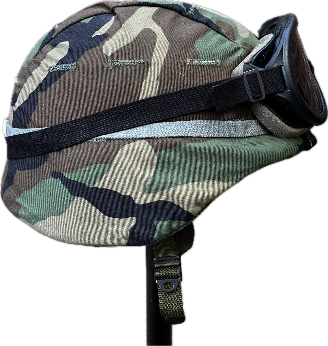 ニ*ー様 US ARMOR PASGT LARGE Large PASGT Ballistic Combat Helmet & Norotos Shroud Goggles