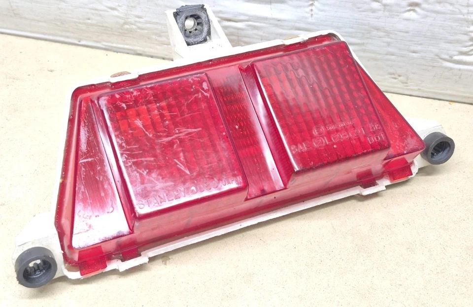 Luz trasera honda vfr750 rc30 Foto 2 de 4