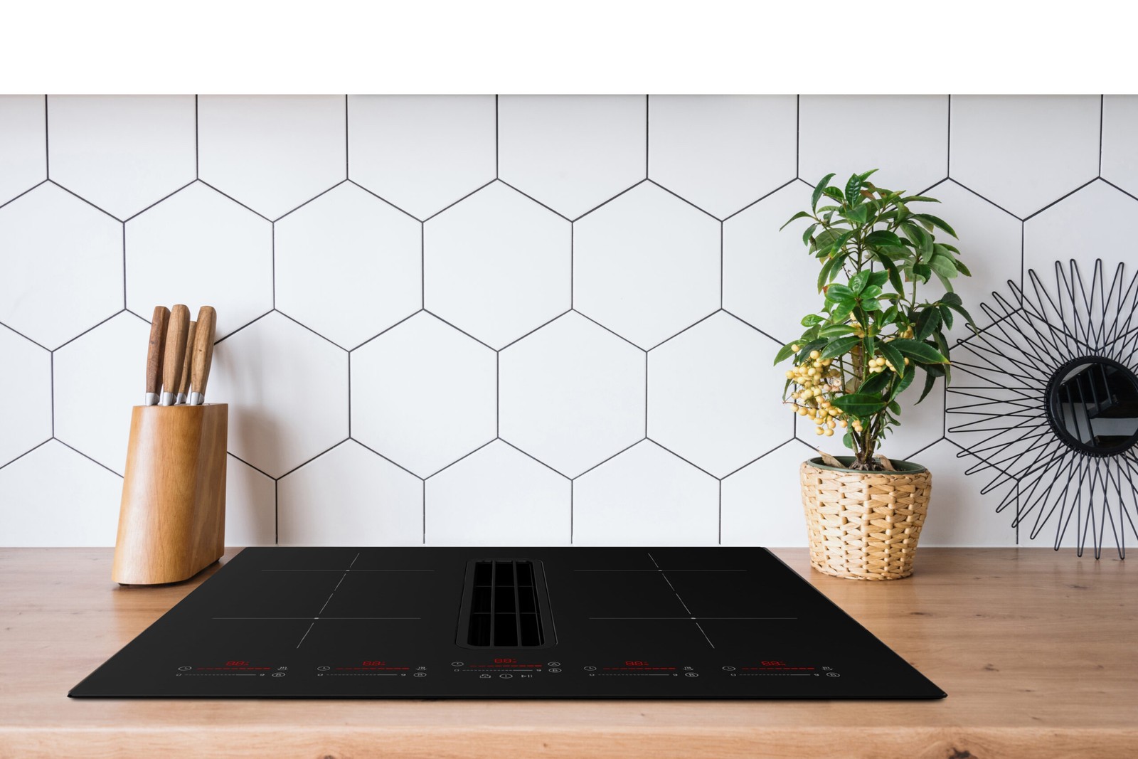 MONTPELLIER MDAVIN60DF 60CM VENTED INDUCTION HOB WITH 4 ZONES