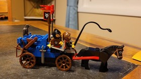 LEGO Castle: Wolfpack Renegades (6038) 100% complete with box and instructions